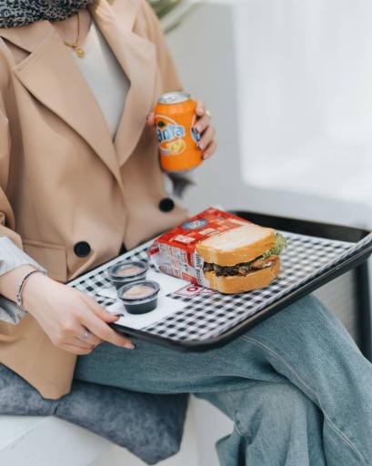 عکس برگر شاپ هشت سی