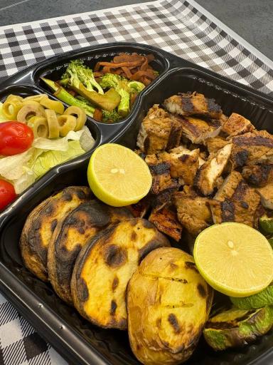 عکس برگر شاپ هشت سی