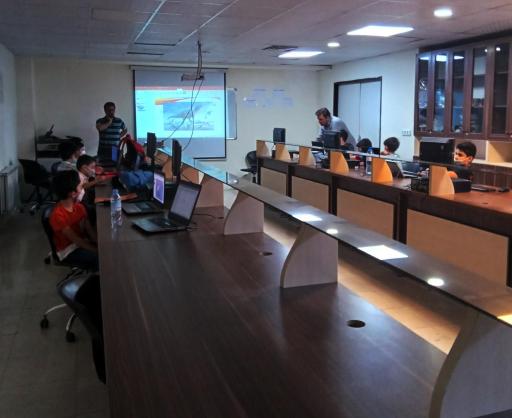 عکس آموزشگاه فنی حرفه ای فناوران فرتاک شرق