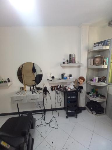 عکس آرایشگاه نیما