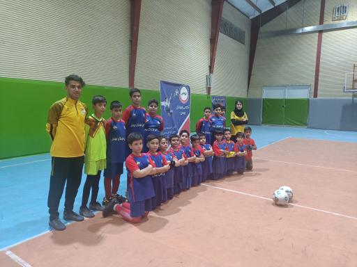 عکس آموزش فوتبال بهمن 