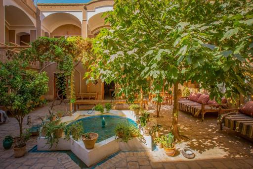 هتل سنتی خانه نقلی