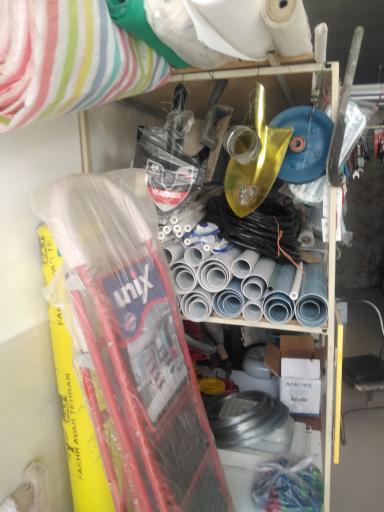 عکس رنگ و ابزار سلمانی