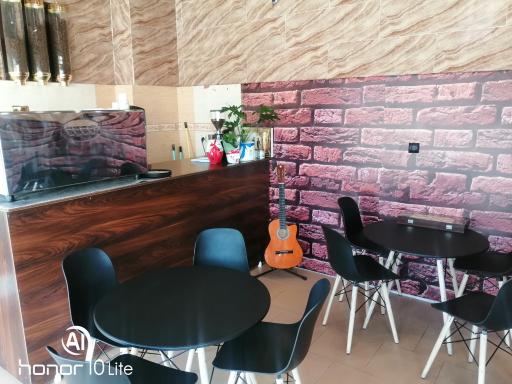 عکس کافی شاپ دالتونز