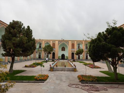 عکس مدرسه علمیه خیرات خان (مؤسسه عالی فقاهت عالم آل محمد (ع)