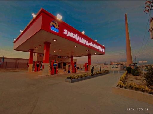 عکس پمپ بنزین ۱۸۷ رادمرد