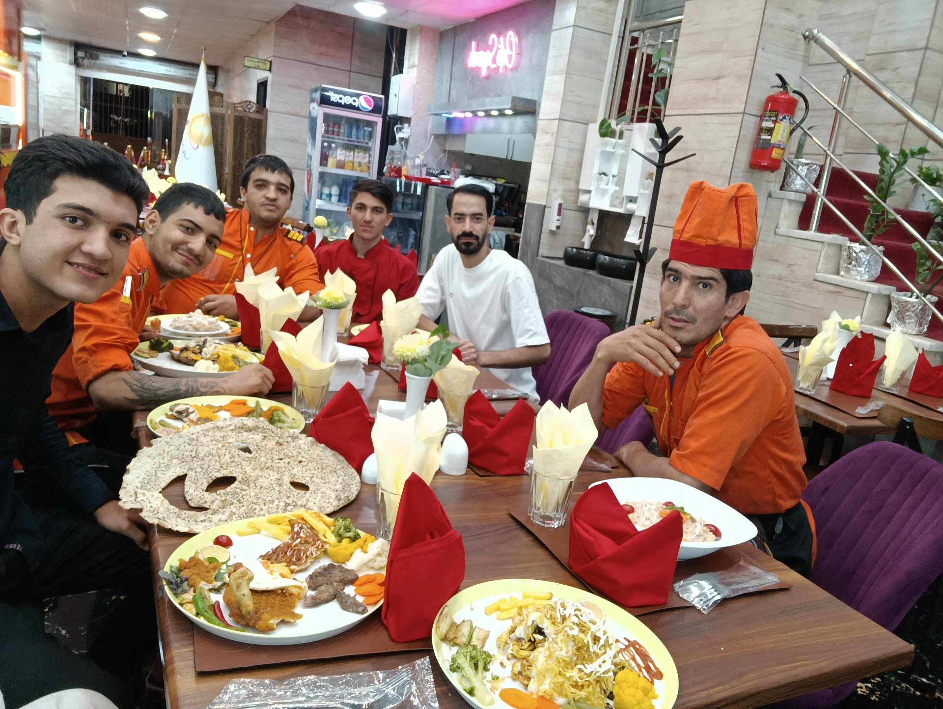 عکس کافه رستوران منظومه رویا