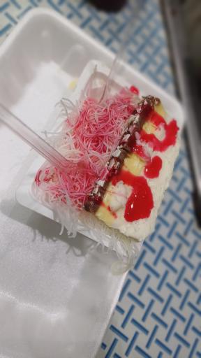 عکس آبمیوه و بستنی مانی ما