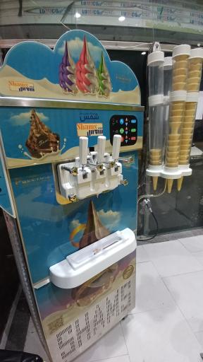 عکس آبمیوه و بستنی مانی ما