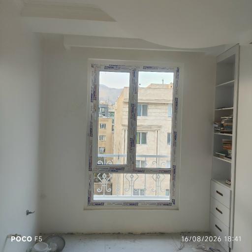 عکس شرکت درب و پنجره سازی و توری