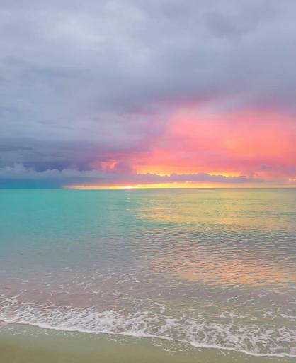 عکس پلاژ تفریحی و ساحلی تسلا