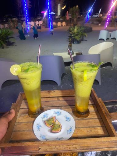 عکس پلاژ تفریحی و ساحلی تسلا