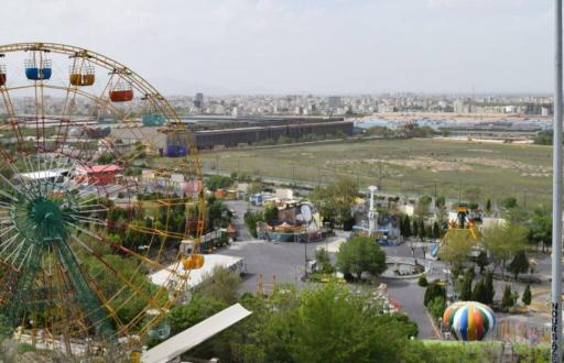 عکس شهربازی لاله