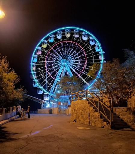 عکس شهربازی لاله