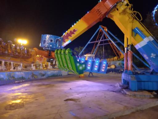 عکس شهربازی لاله