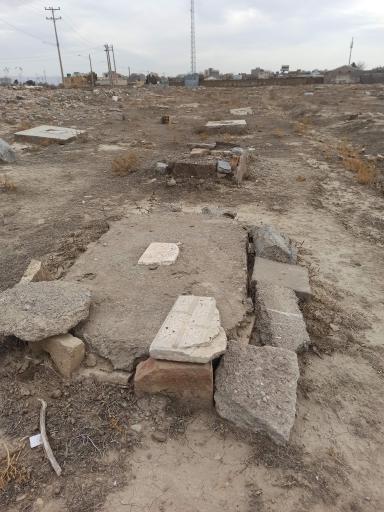 عکس قبرستان قدیم قوچان