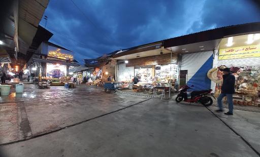 عکس بازار ماهی فروشان تنکابن