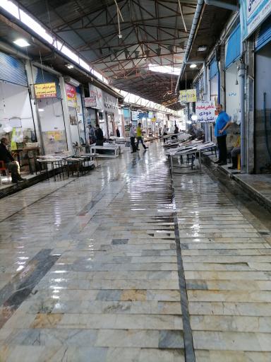 عکس بازار ماهی فروشان تنکابن