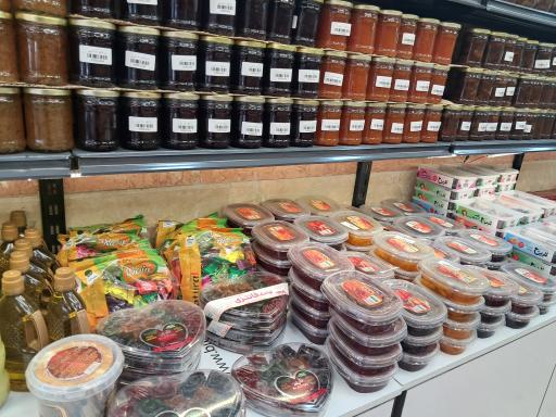 عکس ترشیجات کشاورز