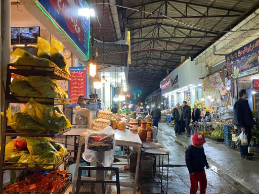 عکس بازار ماهی فروشان تنکابن