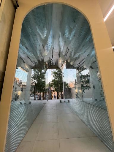 عکس آرایشگاه مردانه یونیک