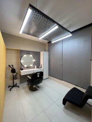 آرایشگاه مردانه یونیک