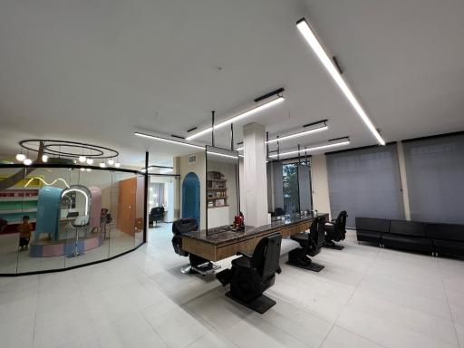 عکس آرایشگاه مردانه یونیک