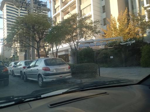 عکس دکتر پویه پزشکی راد جراح ودندان پزشک 