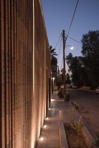 عکس گالری نقاشی سایه های آبی 