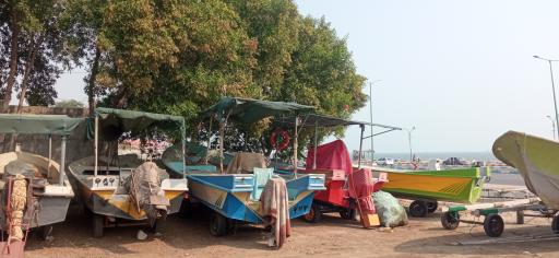 عکس محل نگهداری قایقها