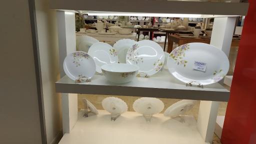 عکس فروشگاه مرکزی گروه کارخانجات مقصود