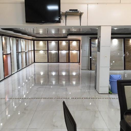 عکس فروشگاه کاشی و سرامیک افتاده