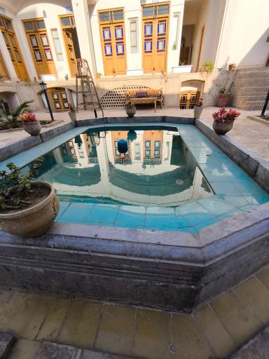 عکس اقامتگاه سنتی تقی‌خان