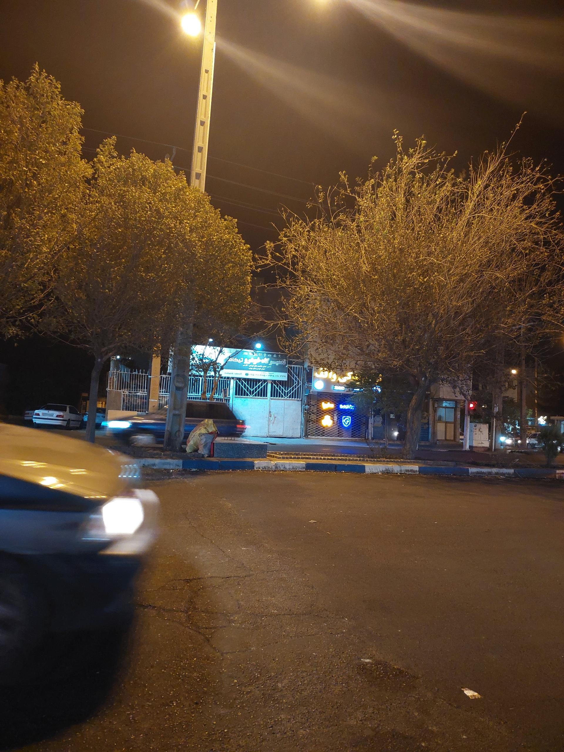 عکس تعمیرگاه مکانیکی تکاف 