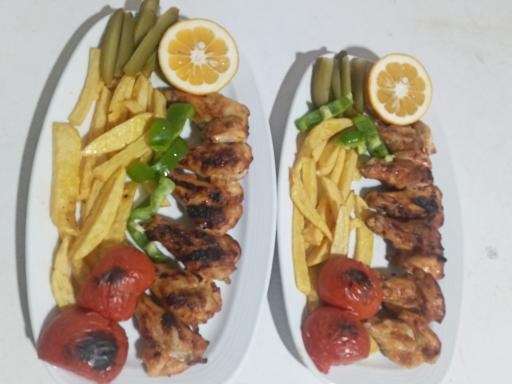 عکس سفره خانه طبیعت آستارا