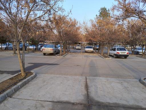 عکس پارکینگ دانشکده دامپزشکی