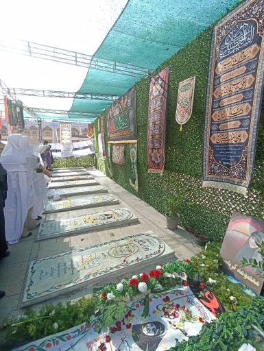 عکس مرقد شهدای حرم شاهچراغ