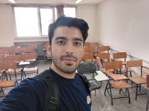 عکس دانشگاه آزاد اسلامی واحد تهران مرکزی (مجتمع شهید صدرزاده)