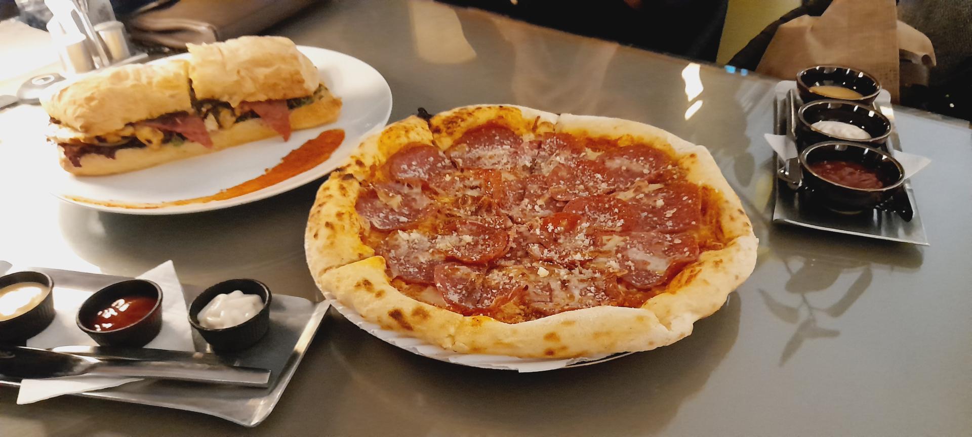 عکس کافه رستوران پلتفرم ایران