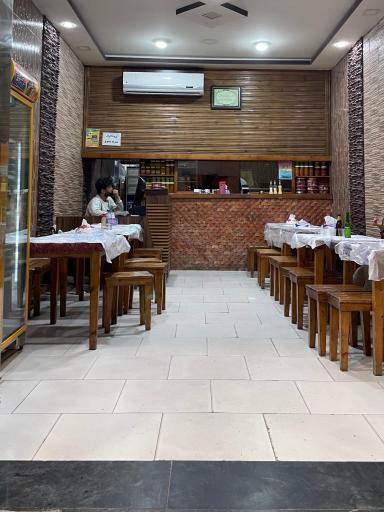 عکس ریوگ صبحانه و شام محلی