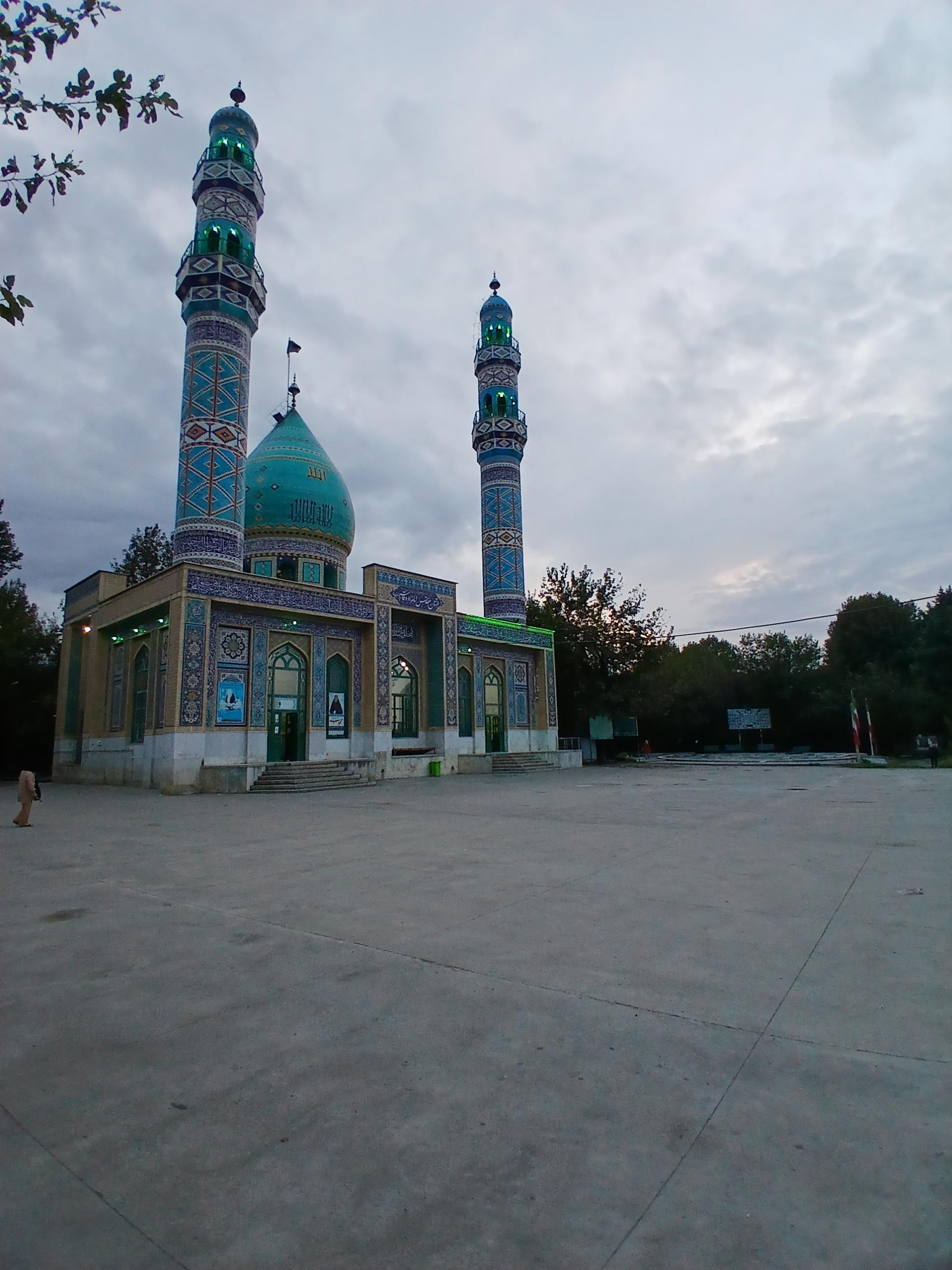 عکس آرامستان دلند