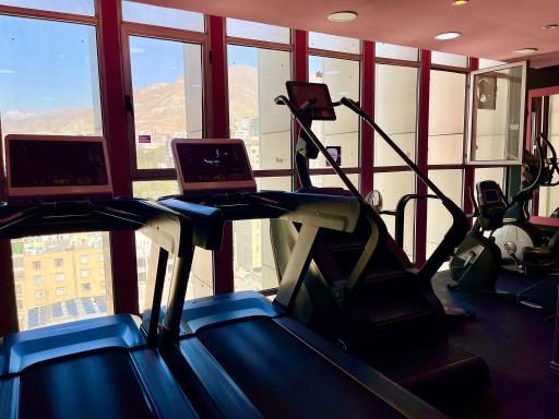 عکس باشگاه بدنسازی بانوان اسپرینگ فیتنس