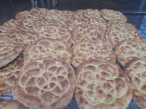 عکس بربری خراسانی و نان سبوس دار شهر نان