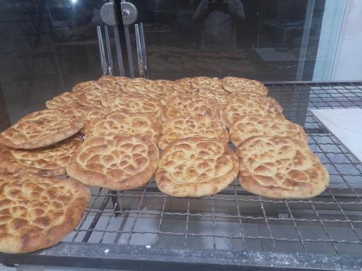 عکس بربری خراسانی و نان سبوس دار شهر نان