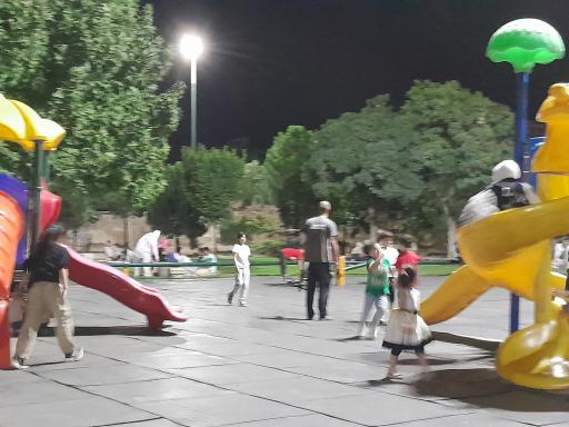 عکس زمین بازی کودکان