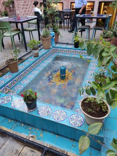 عکس کافه حوض نقاشی