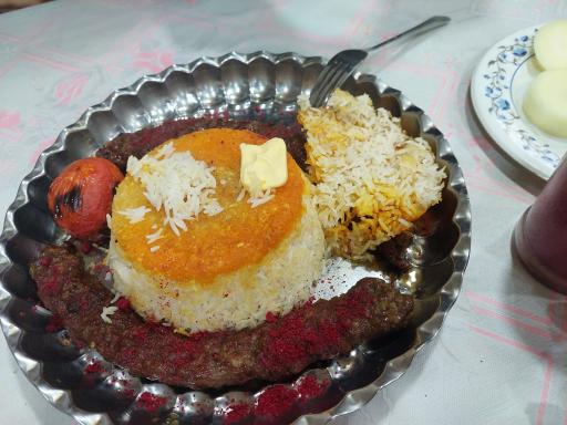 عکس غذاخوری و کته کبابی گل سرخ 