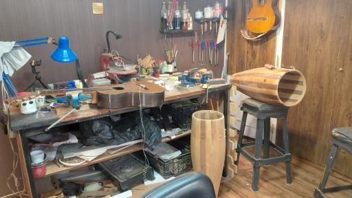 عکس کارگاه تعمیر و تولید ساز نامیرآ