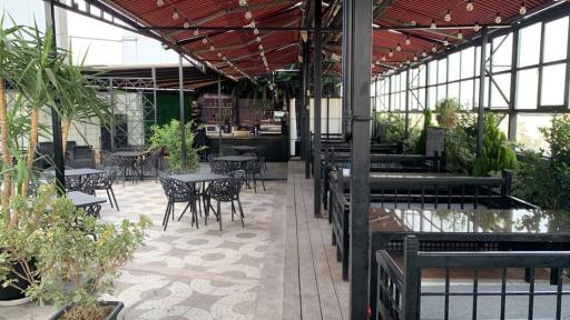 عکس کافی شاپ بام ایرانی