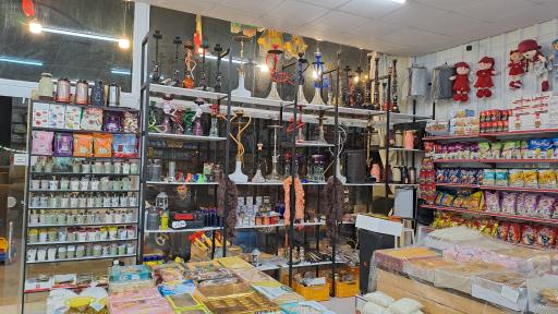 عکس سوپرمارکت و سوغات سرای سرو 